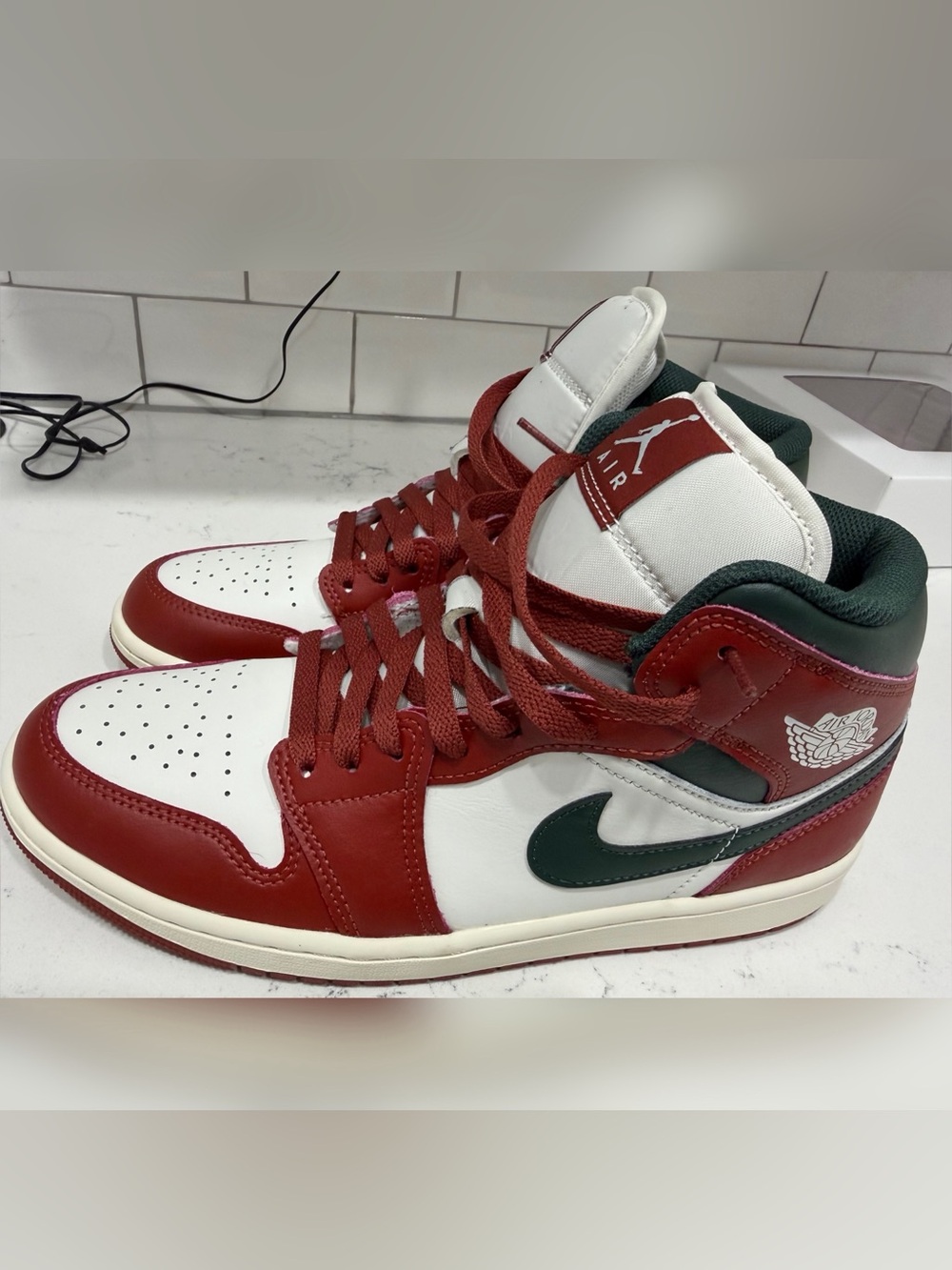 Nike Air Jordan 1 Mid Shoes View 3